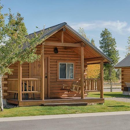 Вилла Yellowstone Grizzly Rv Park And Cabins Запад Йеллоустон Экстерьер фото